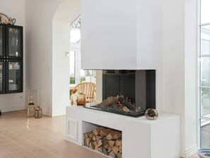 Interior - Historic Stay in Hejlsminde Sea (Hejls)