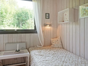 3 bedrooms, cribs/infant beds - Secluded Holiday Home in Bornholm With Terrace (Svaneke)