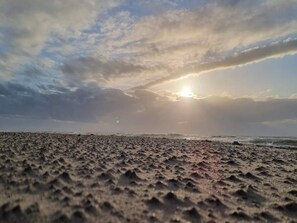 House | Beach - 6 Person Holiday Home in Hvide Sande (Hvide Sande)