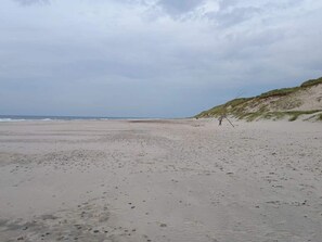 House | Beach - 6 Person Holiday Home in Hvide Sande (Hvide Sande)