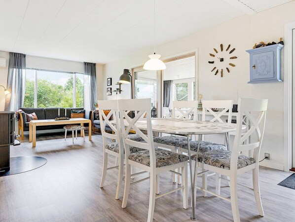 House | Dining
