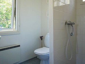 Shower - 7 Person Holiday Home in Nösund (Nosund)