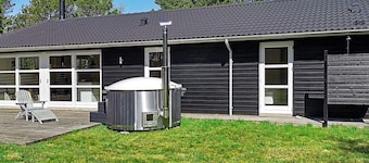 6 Person Holiday Home in Albaek