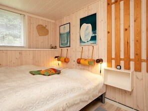 2 bedrooms
