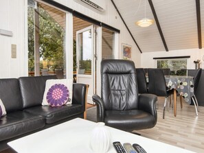 House | Living area - Scenic Fjord Retreat-by Traum (Vemb)