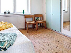 3 Schlafzimmer, Babybetten