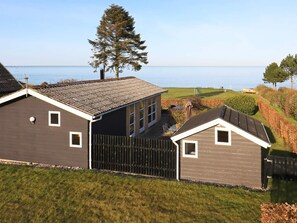 Exterior - Cozy Holiday Home in Funen near Sea (Frørup)