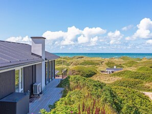House | Water view - 6 Person Holiday Home in Lokken (Lokken)