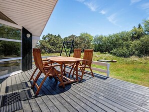 Balcony - Luxurious Holiday Home in Fanø With Indoor Whirlpool (Fano)