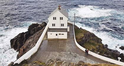 2 Person Holiday Home in Aheim