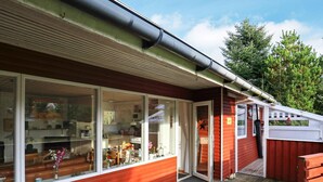Balcony - Stylish Holiday Home in Hals With Barbecue (Hals)