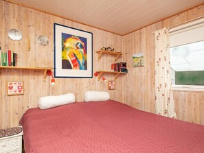 2 bedrooms, cots/infant beds - Stylish Holiday Home in Hals With Barbecue (Hals)
