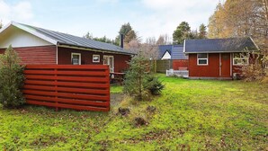 Exterior - Stylish Holiday Home in Hals With Barbecue (Hals)