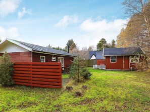 Exterior - Stylish Holiday Home in Hals With Barbecue (Hals)