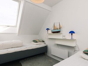 Apartment | Interior - 4 Person Holiday Home in Borre (Borre)