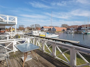 Apartment | Water view