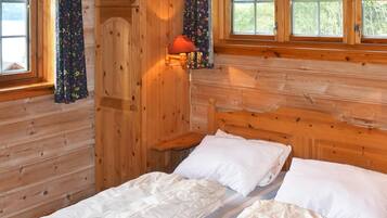 House | 2 bedrooms, individually furnished, bed sheets