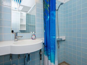 House | Bathroom