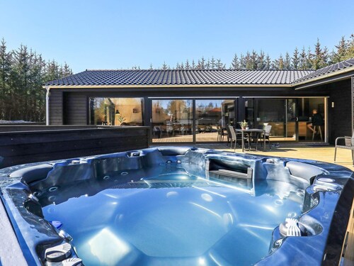 Luxurious Holiday Home in Ålbæk With Whirlpool