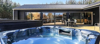 Luxurious Holiday Home in Ålbæk With Whirlpool