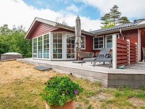 House | Exterior - Vibrant Holiday Home in Tarm near Sea (Hemmet)