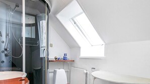 Bathroom - Garden-view Holiday Home in Funen With Terrace (Bogense)