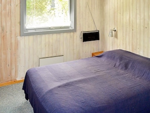 2 Schlafzimmer, Babybetten