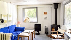 DVD player - Vibrant Holiday Home in Falster With Roofed Terrace (Vaeggerlose)
