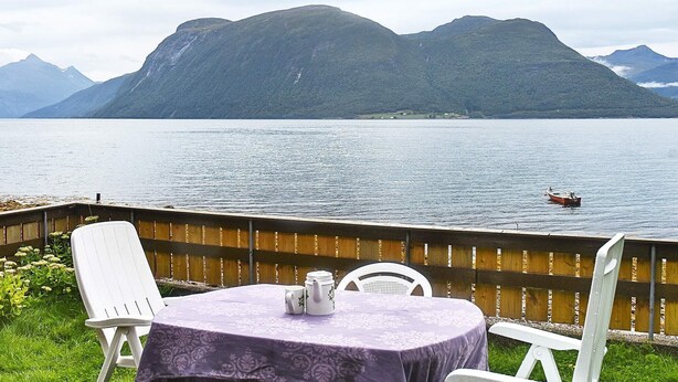 House | Exterior - 4 Person Holiday Home in Eidsvåg (Nesset)