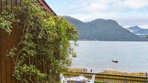 Exterior - 4 Person Holiday Home in Eidsvåg (Nesset)