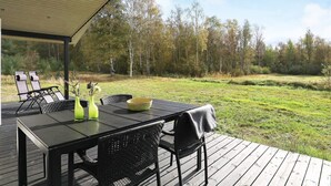 Balcony - Elegant Holiday Home in Nordjylland With Terrace (Læsø)