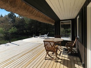 House | Outdoor dining