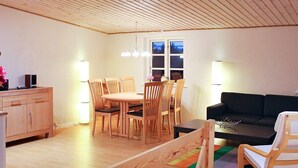 DVD player - Modern Holiday Home in Gørlev With Terrace (Gørlev)