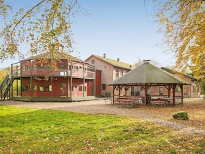 Exterior - Spacious Holiday Home in Jutland With Terrace (Bredebro)