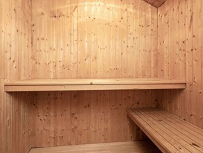 Sauna - 8 Person Holiday Home in Blavand (Blavand)