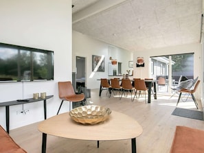 House | Dining