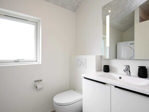 House | Bathroom