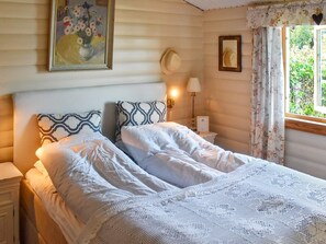 House - Family Oasis With Lake View-by Traum (Volda)