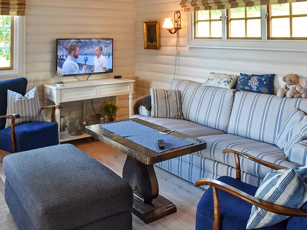 House | Living area - Family Oasis With Lake View-by Traum (Volda)