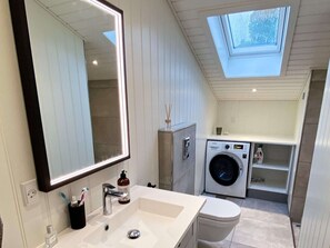 House | Bathroom | Shower
