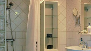 Bathroom - 5 Person Holiday Home in Upphärad (Upphärad)