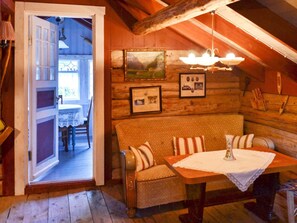 House | Dining