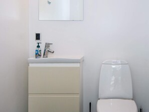 House | Bathroom