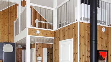 4 bedrooms, individually furnished