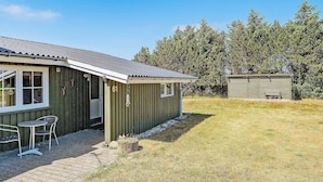 Unclassified image, 2 of 17, button - Alluring Holiday Home in Hvide Sande With Terrace (Hvide Sande)