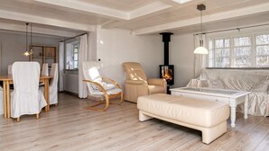 3 bedrooms, cots/infant beds - 6 Person Holiday Home in Bogense (Bogense)