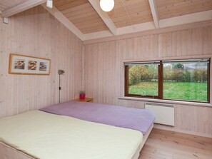 3 Schlafzimmer, Babybetten
