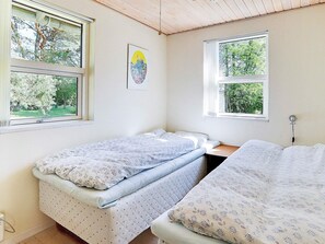 3 Schlafzimmer, Babybetten