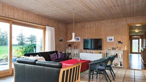Living room - Traditional Holiday Home in Jutland With Terrace (Henne)