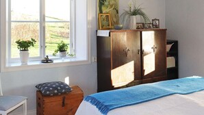 3 bedrooms, individually furnished - 5 Person Holiday Home in Laholm (Laholm)